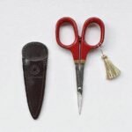 Cohana-Small Scissors with Lacquered Handles (Shunuri)